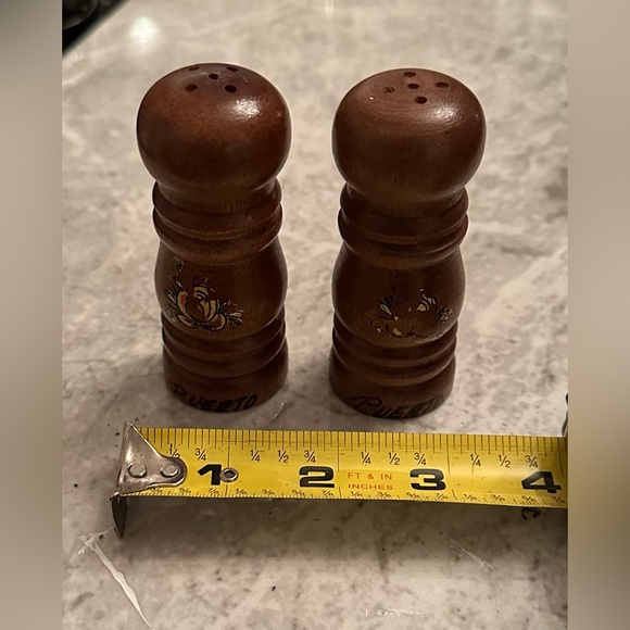 Vintage PUERTO Wooden Salt & Pepper Shaker Set - Picture 6 of 6